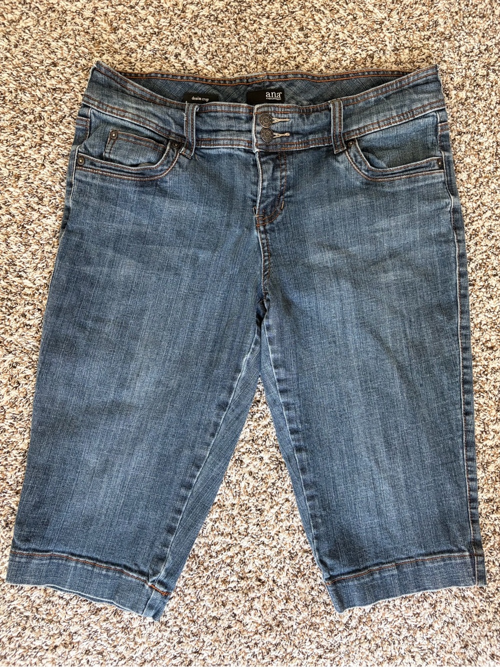 A.n.a. Women's Medium Blue Denim Cropped Jeans - denim Capri pants